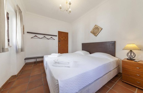 Lagos City Center Apartment | J - Bedroom 1 in Casa do Farol