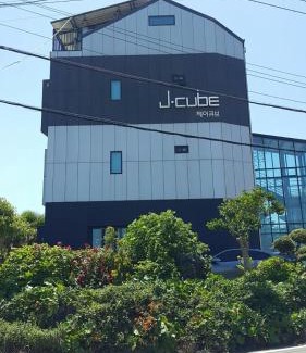 Jungmun House | J cube home stay n pension