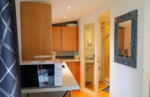 Villeneuve-le-Roi House | J home