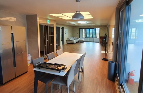 Samnangjin Condo | J Hotel