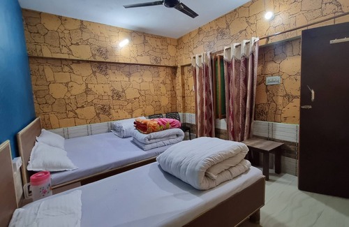 Gobind Dham Hotel | J M S Guest House