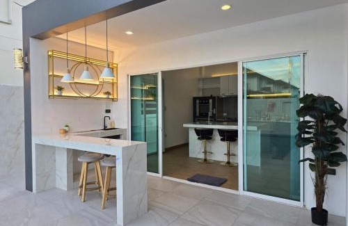 Pa Daet Villa | J-O-Y Private Pool Villa - Modern Design