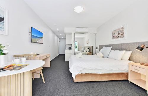 Salamander Bay Apartment | J's Resort Pacific Blue Swim Up