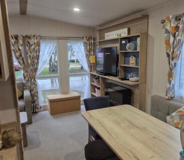 Tattershall House | J S RETREATS @ TATTERSHALL LAKES