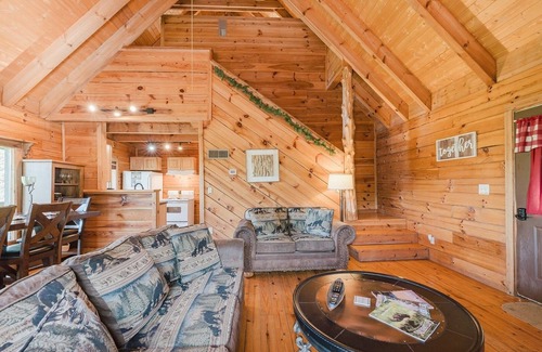 Townsend Cabin | J Willy's Refuge 2 Bedroom Cabin by RedAwning