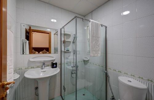 Mirdif Villa | J5 Four Bedroom Villa Holiday home in Mirdif