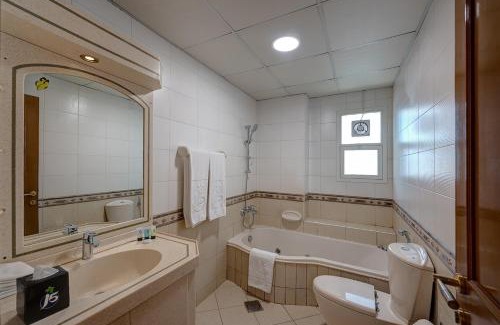Mirdif Villa | J5 Four Bedroom Villa Holiday home in Mirdif