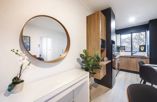 Wayville Apartment | Jacaranda Apartment | Wayville Walk to Tram