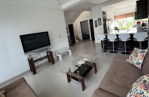 Villarreal House | Jacarandas 4 3-Bedroom Townhouse