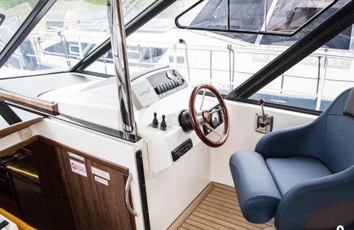 Wilkasy Boat Rental | Jacht motorowy Nautika 1300 LUX
