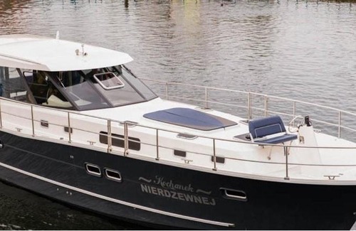 Wilkasy Boat Rental | Jacht motorowy Nautika 1300 LUX
