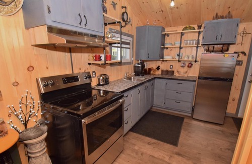 Lac-des-Plages Ski Chalet | Jack Daniel's
