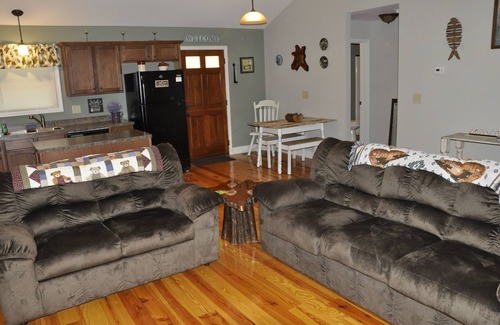 Hiawassee Cabin | Jack & Louise's Cabin NO WIFI Peaceful Mountain Cabin Get Away from it All here!