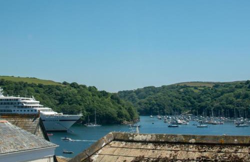 Fowey House | Jackdaws Fowey
