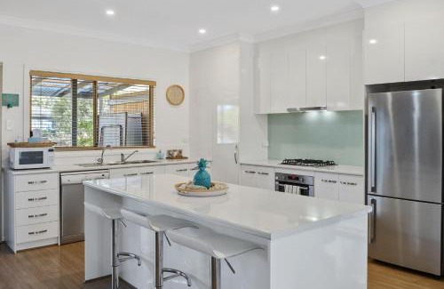 Normanville House | Jacks Corner - 10 Marjory Street, Normanville