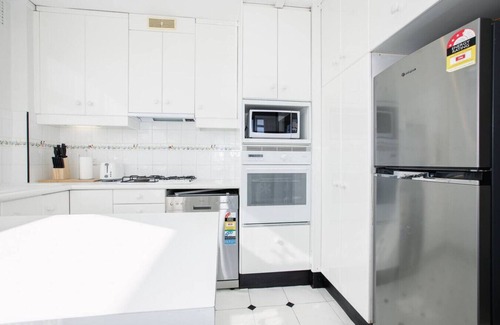 Kirribilli Apartment | Jacks Sydney Harbour Waterview w Free Parking