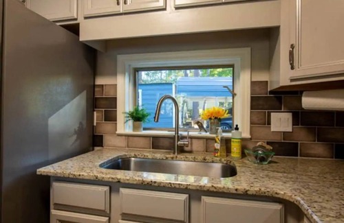 Mansfield House | Jackson Lake Waterfront Oasis with Stunning Views