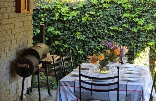 Onrus Bed & Breakfast | Jaco and Liz's sea get away