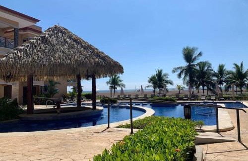 Barrio Los Villalobos Apartment | Jaco Beachfront Oasis Newly renovated dream condo