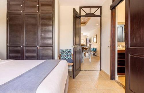 Barrio Los Villalobos Apartment | Jaco Beachfront Oasis Newly renovated dream condo