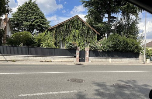Aulnay-sous-Bois Apartment | Jacuzzi apartment