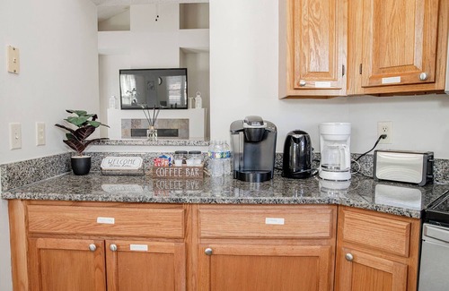 Cary House | Jacuzzi,Crib,walk to Chineese,Kebab rest,Food lion