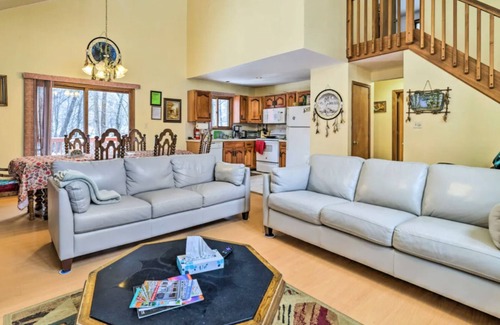 Pocono Mountain Lake House | Jacuzzi, wood fireplace, A/C, sauna, strong Wi-Fi