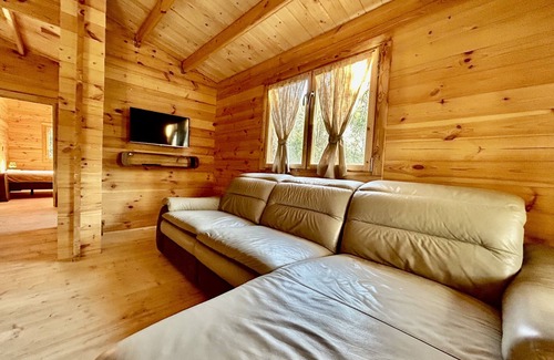 Bessan Ski Chalet | Jacuzzi Wooden chalet