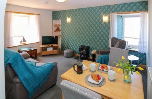 Macduff House | Jade Cottage