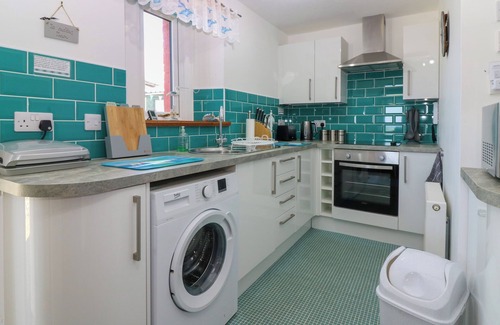 Macduff Cottage | JADE COTTAGE, pet friendly, character holiday cottage in Macduff