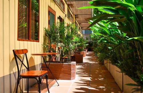 District 1 Hotel | Jade Garden by La Doma Express