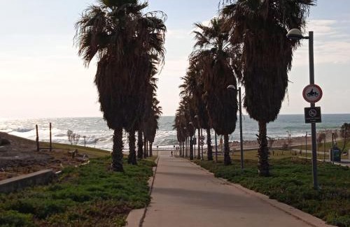 Jaffa Apartment | Jaffa Getaway sea front, luxury Duplex, Port & Old City 2m walk