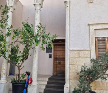 Jaffa Apartment | Jaffa Getaway sea front, luxury Duplex, Port & Old City 2m walk