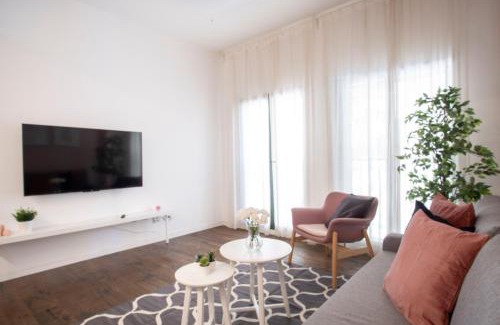 Jaffa Apartment | Jaffa/Noga Courtyard Apt