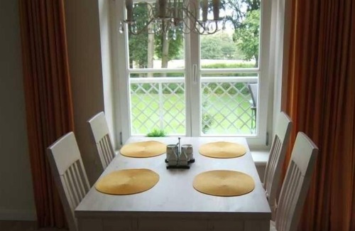 Hohen Niendorf Apartment | Jagdschloss zu Hohen Niendorf/ bei Kühlungsborn