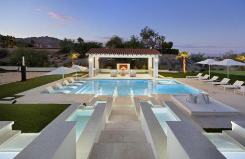Palm Desert House | Jaguar Estate - Private Lush Estate with 2 Incredible Pools and Spas, Pickleball and Resort Style Yard