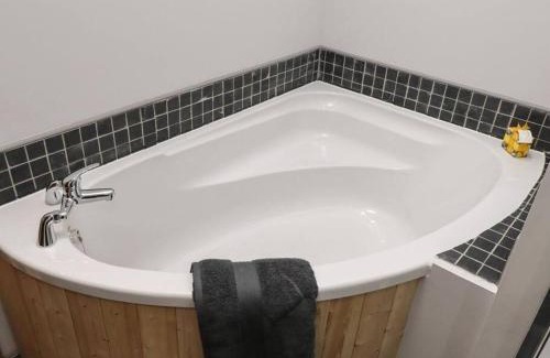 Dogdyke House | Jake’s Cottage - Langrick, Lincolnshire