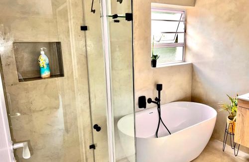 Wilderness Beach Apartment | Jakkalsbessie Breeze - full inverter