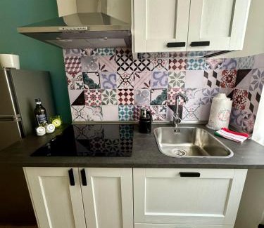 Aurora Apartment | Jaky Maison Torino, Cozy & Modern Stay with Wi-Fi, Kitchen & Balcony