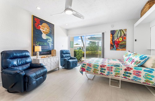 Siesta Key Condo | Jamaica Royal Villas by Beachside Mgmt