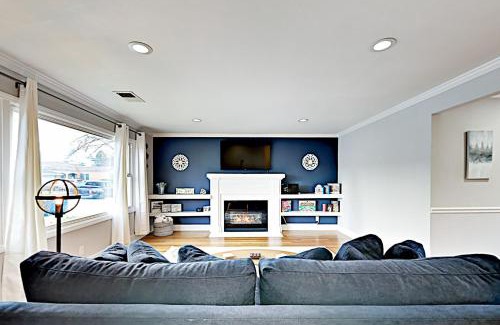 Junior College Neighborhood Association House | James House