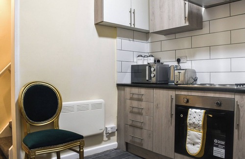 Blackburn Cottage | James Lodge in Rishton.