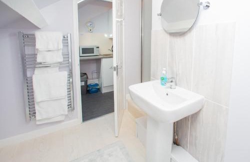 Merthyr Tydfil House | James' Place at Brynawel