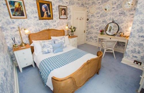 Merthyr Tydfil House | James' Place at Brynawel