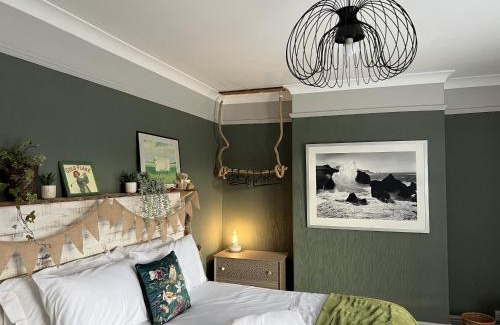 Merthyr Tydfil House | James' Place at The Park