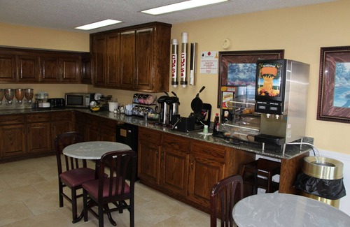 Perry Hotel | Jameson Inn Perry
