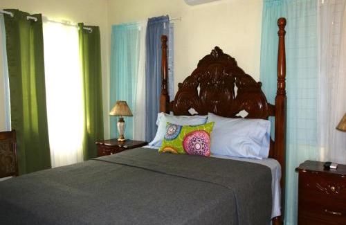 St. Ann's Bay Apartment | Jamnick Vacation Rentals - Fern Court, Richmond Estate, St Ann, Jamaica