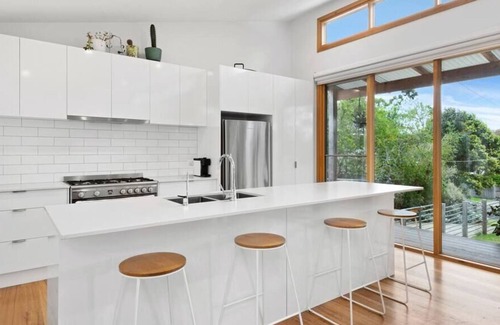 Jan Juc House | Jan Juc Coastal Retreat 500m to Beach Pet Friendly
