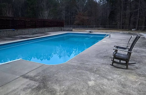 Oconee County House | Jana Retreat Pool 1 BR/1 Bath