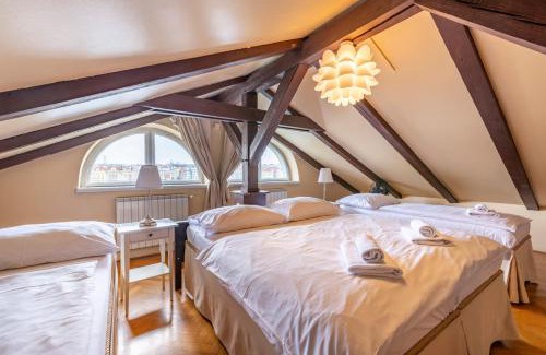 Smichov Apartment | Janackovo - Riverside Residence
